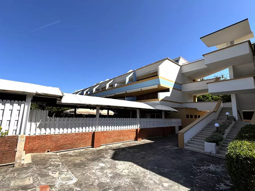 Immagine 15 di Appartamento in vendita  a Rosignano Marittimo