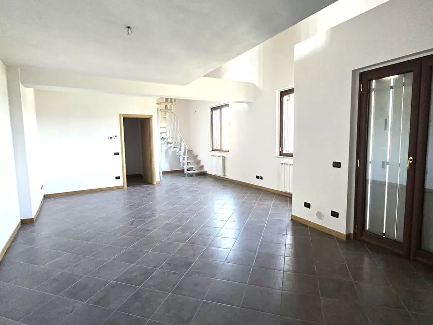 Immagine 18 di Mansarda in vendita  a Colle Di Val D'elsa