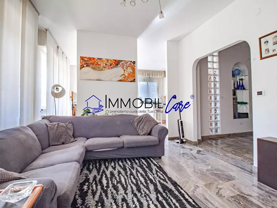 Immagine 4 di Appartamento in vendita  a Livorno