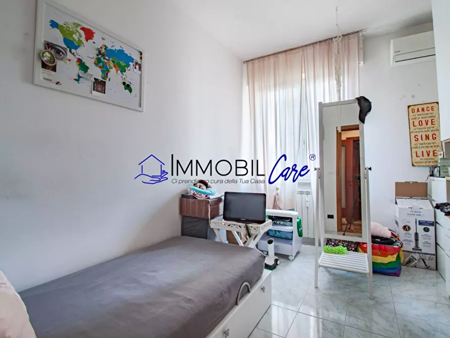 Immagine 30 di Appartamento in vendita  a Livorno