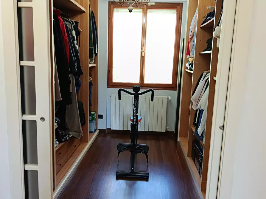 Immagine 20 di Villa in vendita  a Livorno