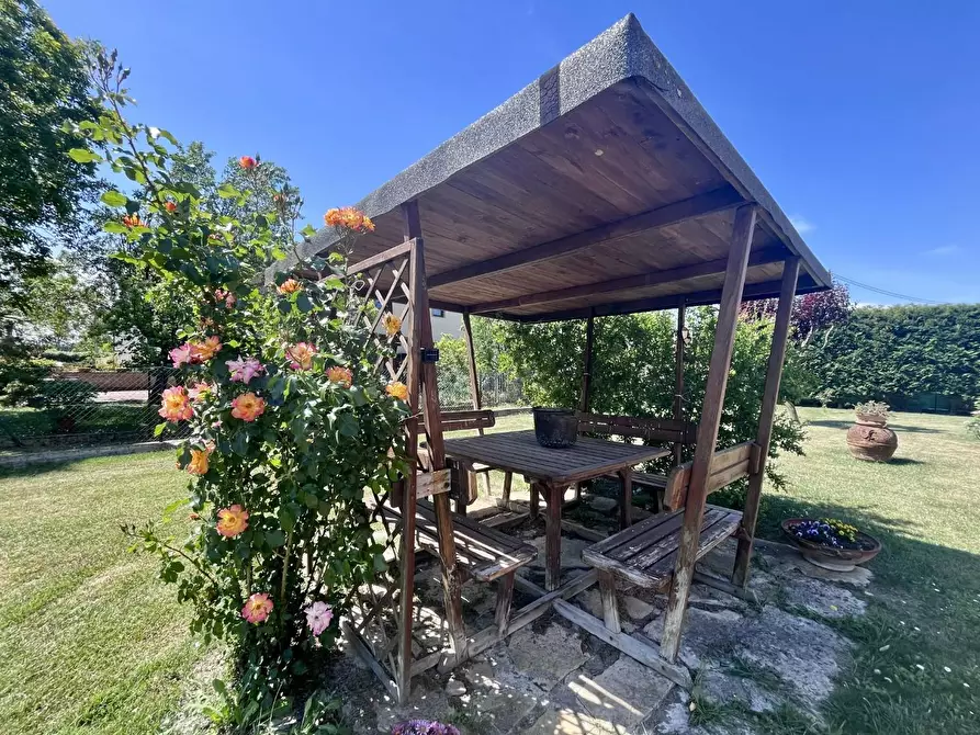 Immagine 3 di Deposito in vendita  a Castelfiorentino