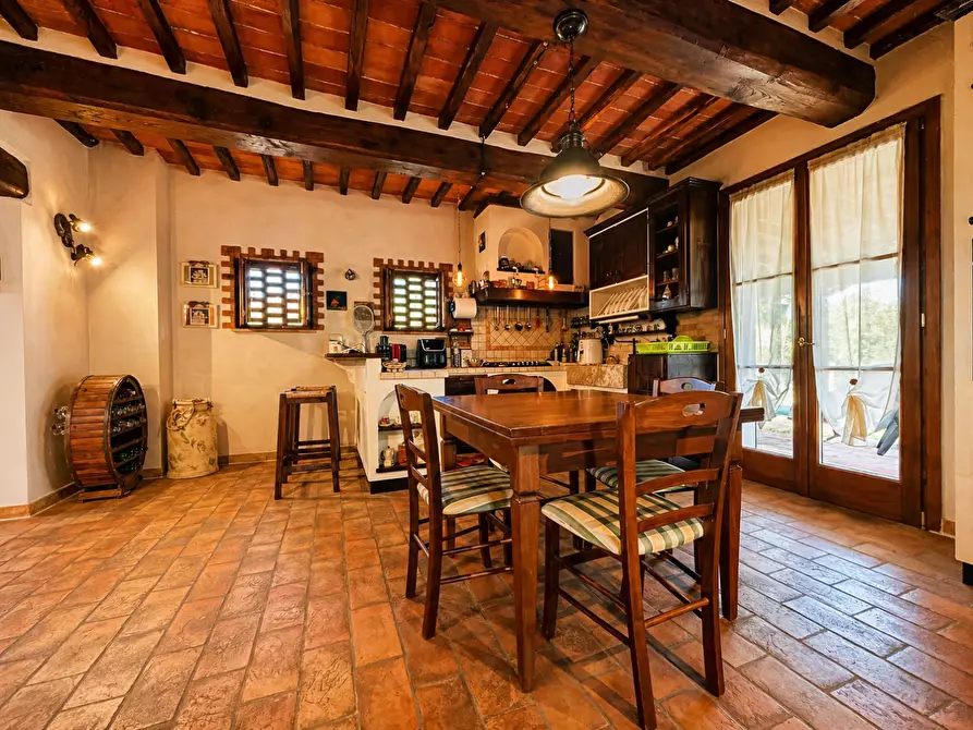 Immagine 9 di Deposito in vendita  a Castelfiorentino
