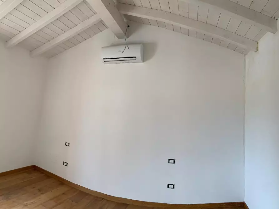 Immagine 10 di Terratetto in vendita  a San Giuliano Terme