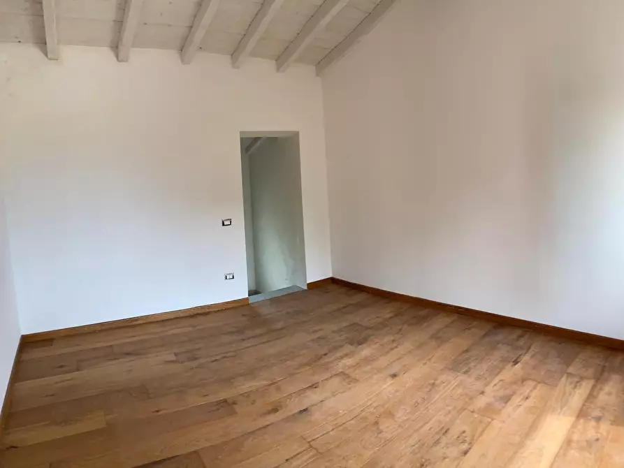 Immagine 11 di Terratetto in vendita  a San Giuliano Terme