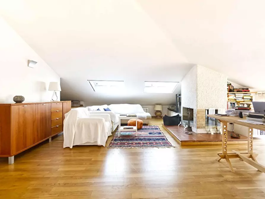 Immagine 12 di Mansarda in vendita  a Calci
