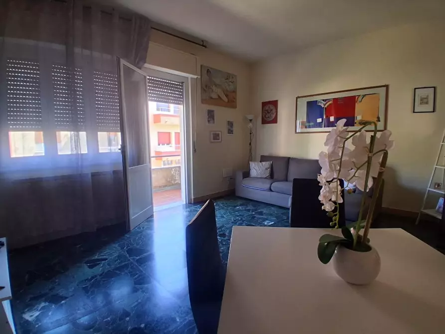 Immagine 3 di Appartamento in vendita  a Montignoso