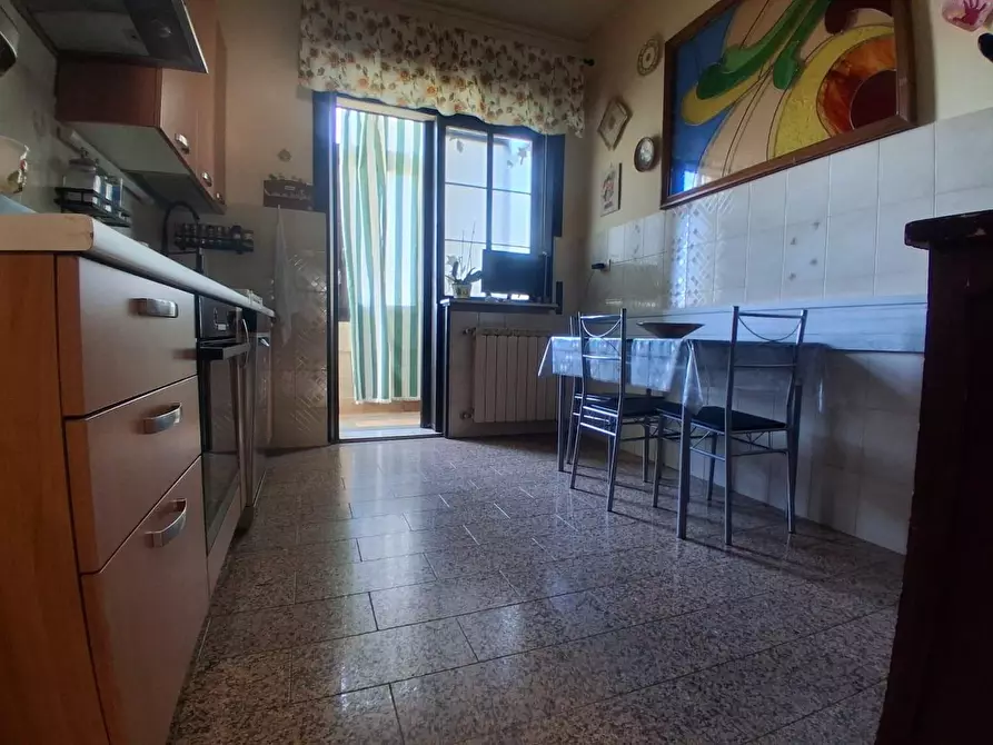 Immagine 4 di Appartamento in vendita  a Montignoso