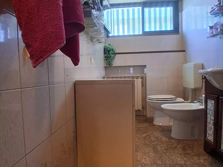 Immagine 7 di Appartamento in vendita  a Montignoso