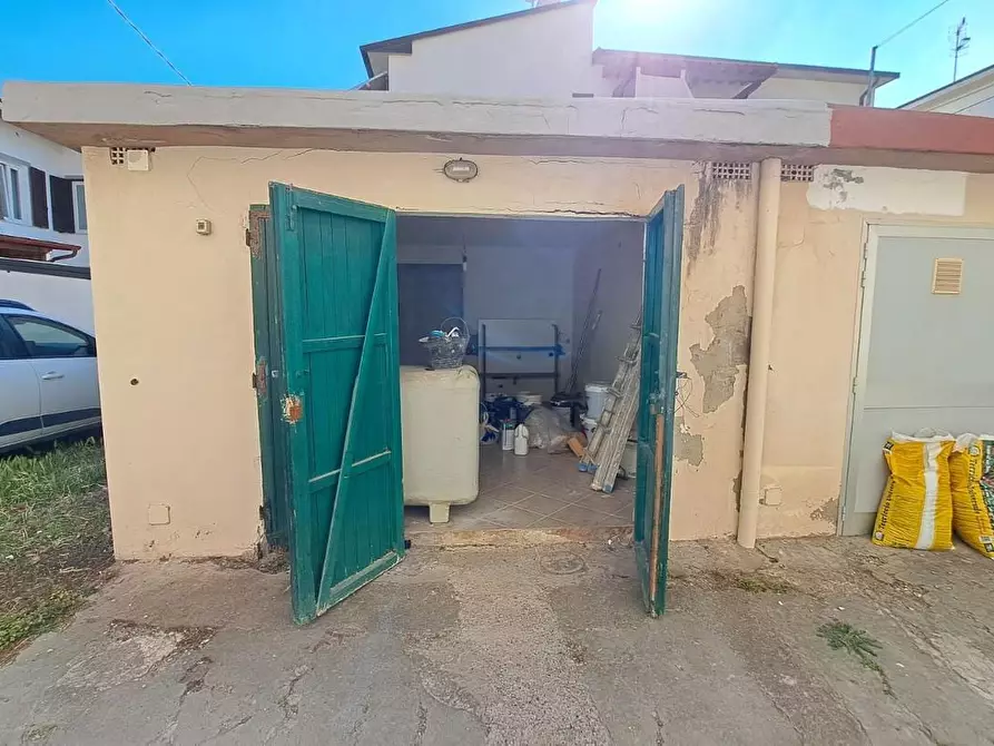 Immagine 21 di Appartamento in vendita  a Rosignano Marittimo