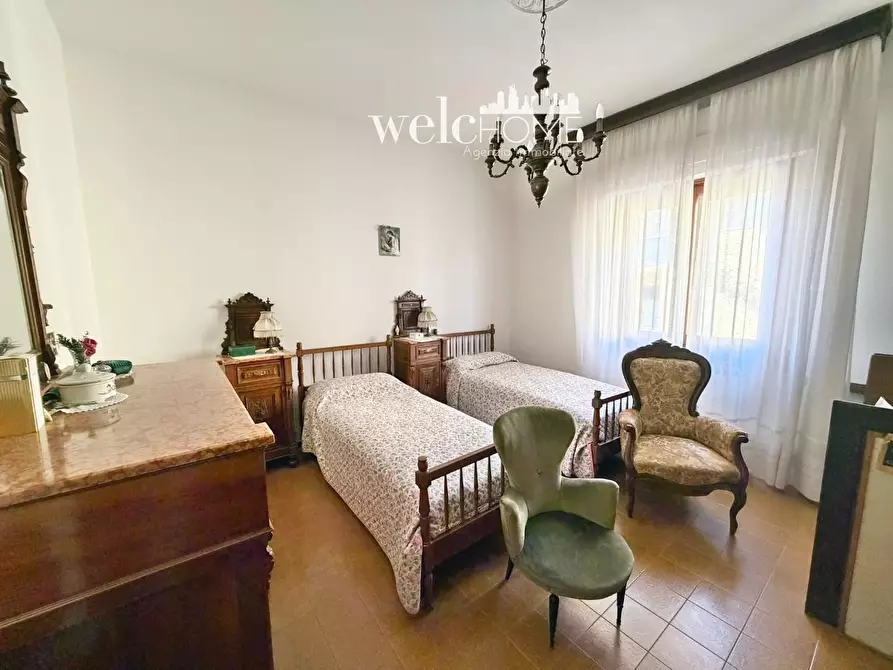 Immagine 13 di Appartamento in vendita  a Campi Bisenzio