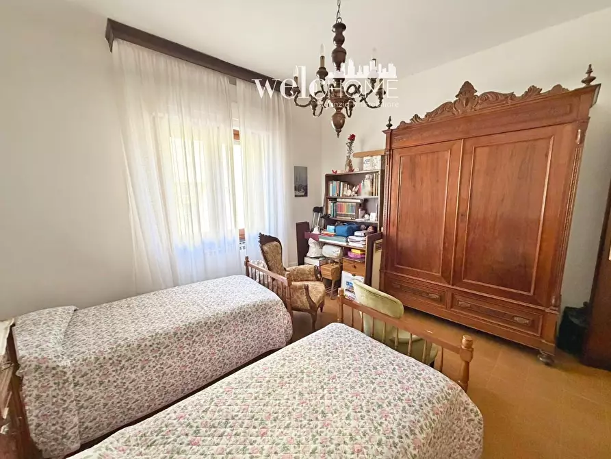 Immagine 15 di Appartamento in vendita  a Campi Bisenzio