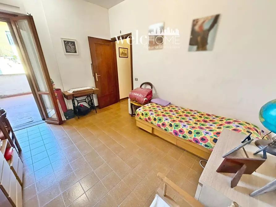 Immagine 38 di Appartamento in vendita  a Campi Bisenzio