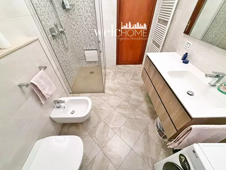Immagine 39 di Appartamento in vendita  a Campi Bisenzio