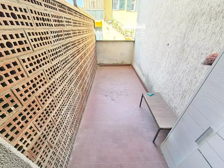 Immagine 27 di Appartamento in vendita  a Campi Bisenzio