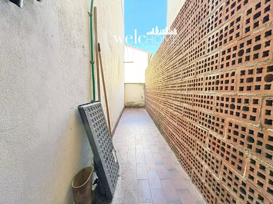 Immagine 25 di Appartamento in vendita  a Campi Bisenzio