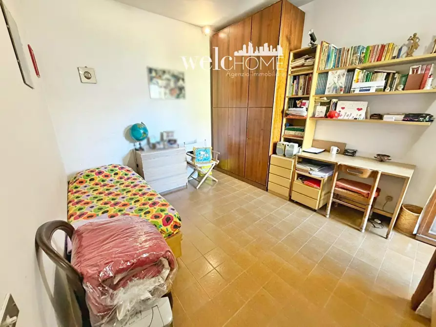 Immagine 17 di Appartamento in vendita  a Campi Bisenzio