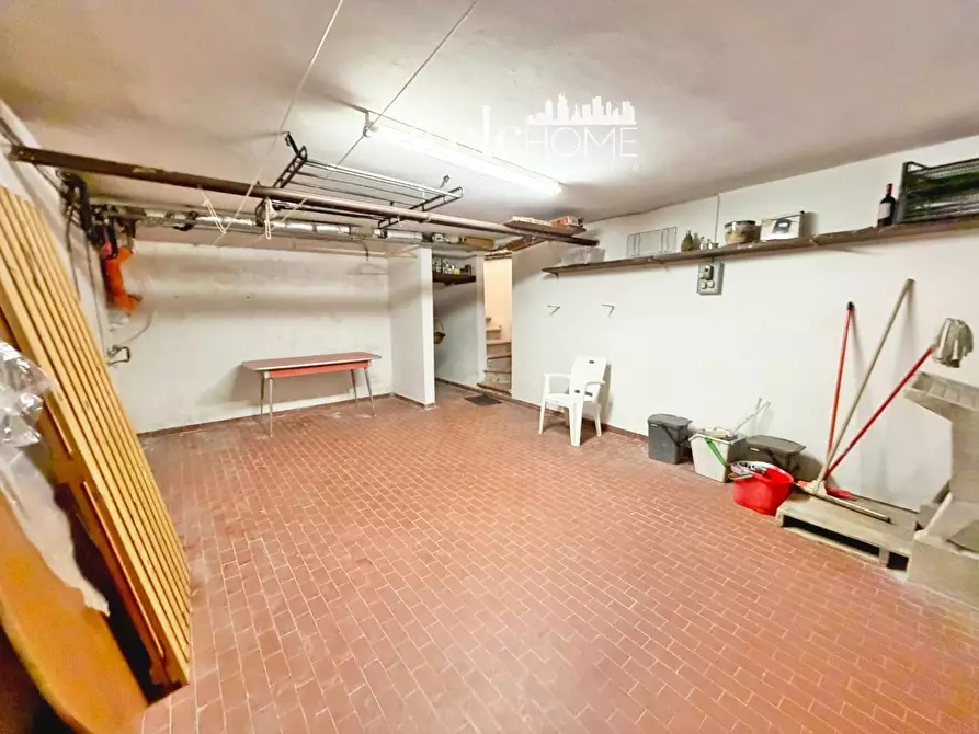 Immagine 28 di Appartamento in vendita  a Campi Bisenzio