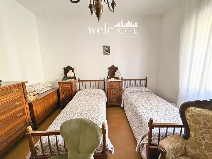Immagine 14 di Appartamento in vendita  a Campi Bisenzio