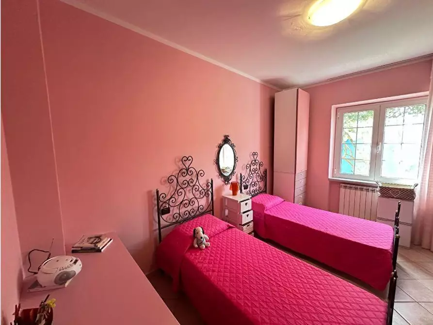 Immagine 13 di Casa bifamiliare in vendita  a Ortonovo