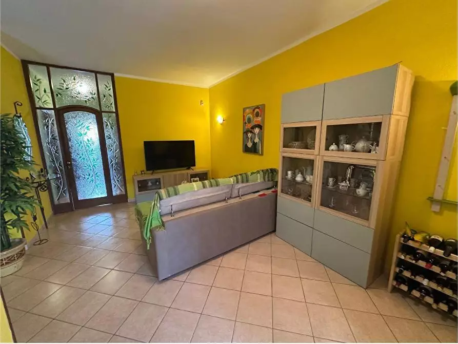Immagine 2 di Casa bifamiliare in vendita  a Ortonovo