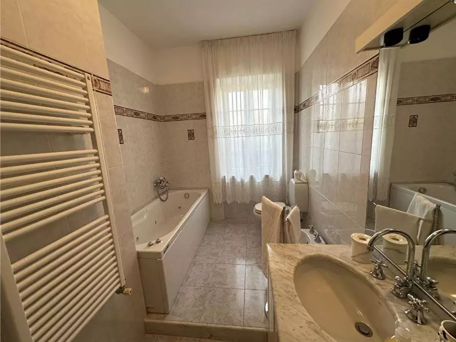 Immagine 18 di Casa bifamiliare in vendita  a Ortonovo