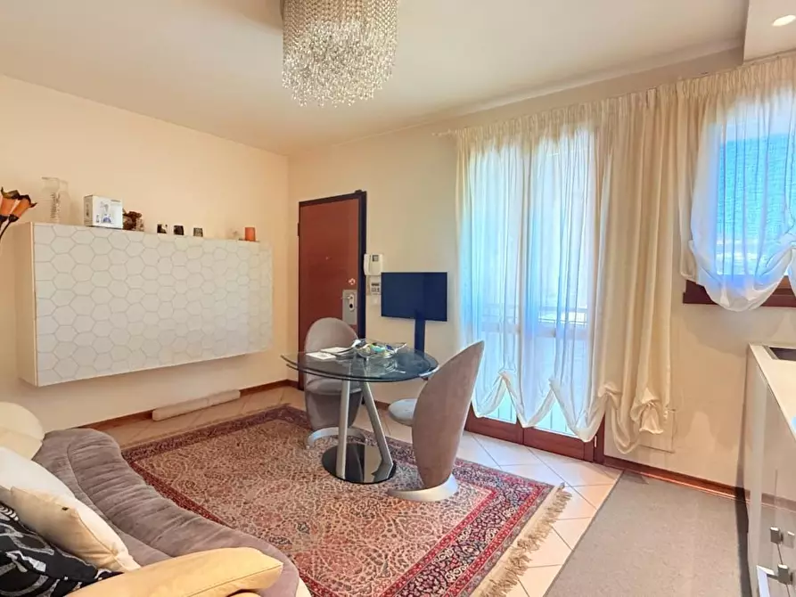Immagine 4 di Appartamento in vendita  a Montecatini Terme