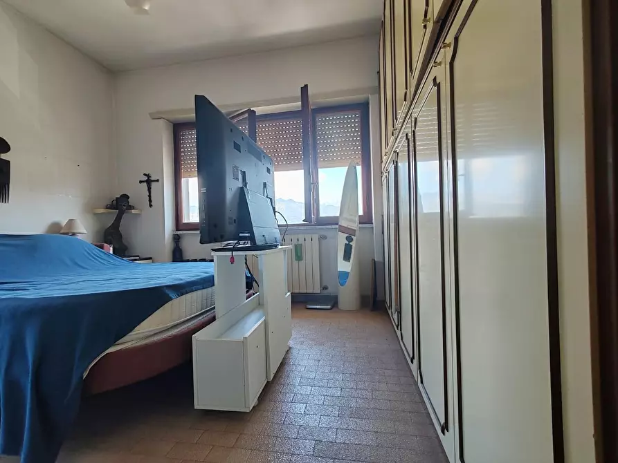Immagine 19 di Appartamento in vendita  a Massa