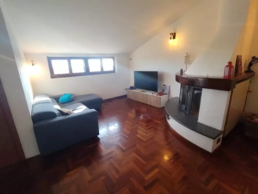 Immagine 23 di Casa semindipendente in vendita  a Massa