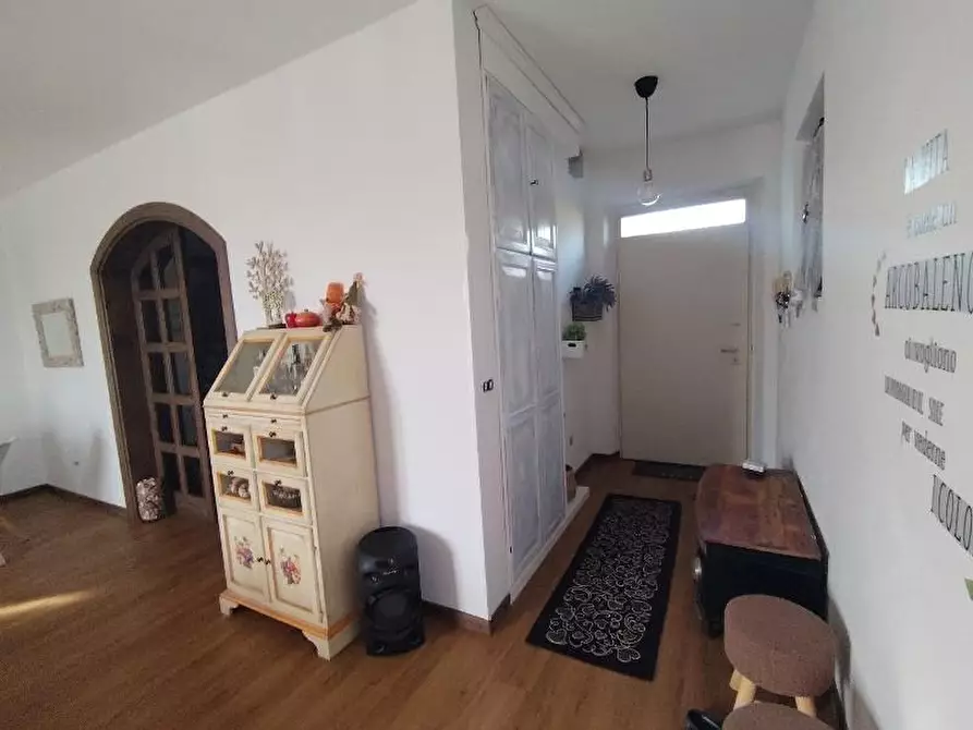 Immagine 6 di Casa semindipendente in vendita  a Massa