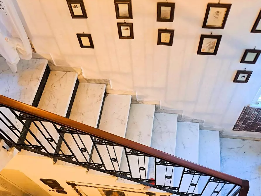 Immagine 6 di Casa semindipendente in vendita  a Carrara