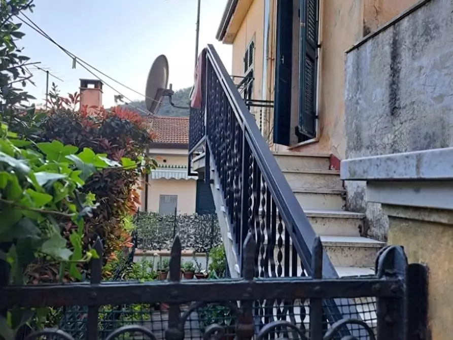 Immagine 12 di Casa semindipendente in vendita  a Carrara