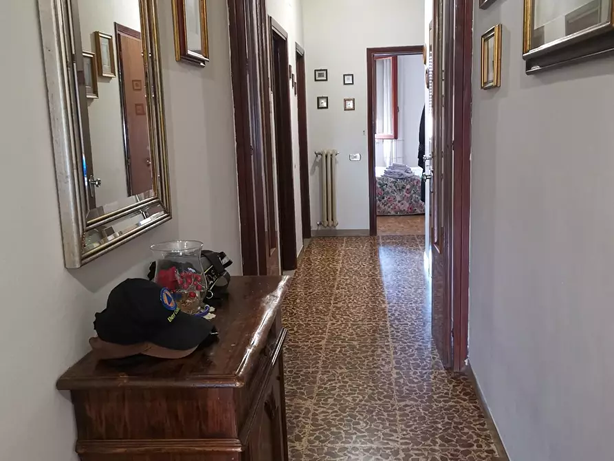 Immagine 11 di Appartamento in vendita  a Fucecchio