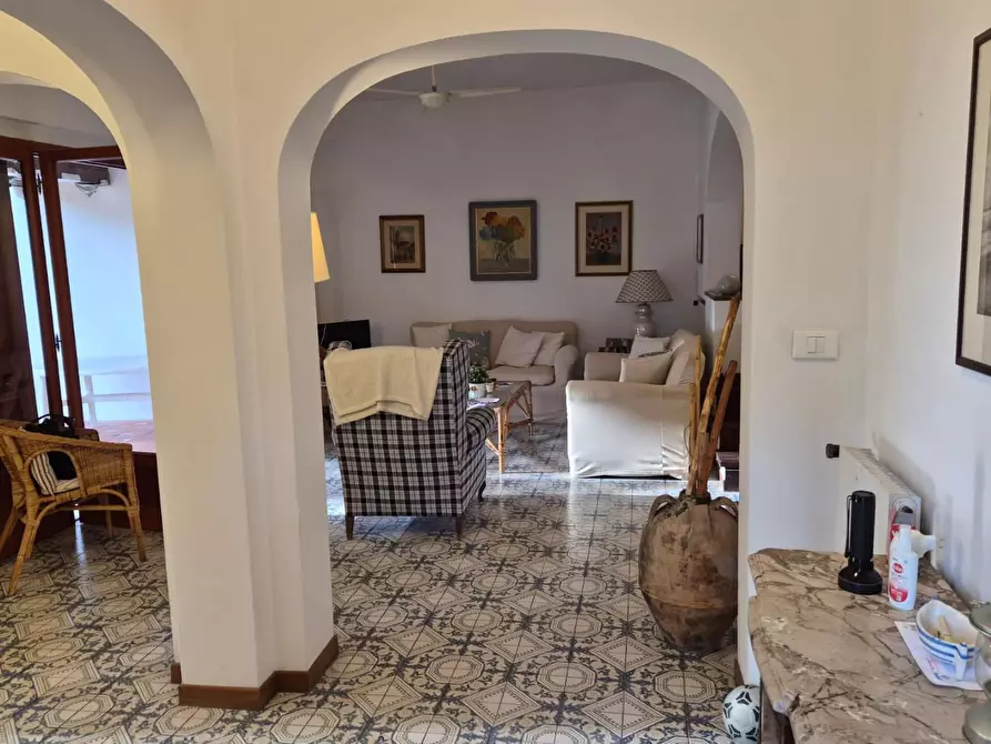 Immagine 5 di Casa bifamiliare in vendita  a Massa