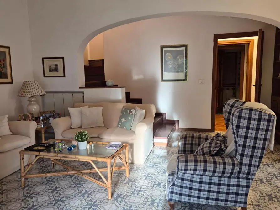 Immagine 9 di Casa bifamiliare in vendita  a Massa