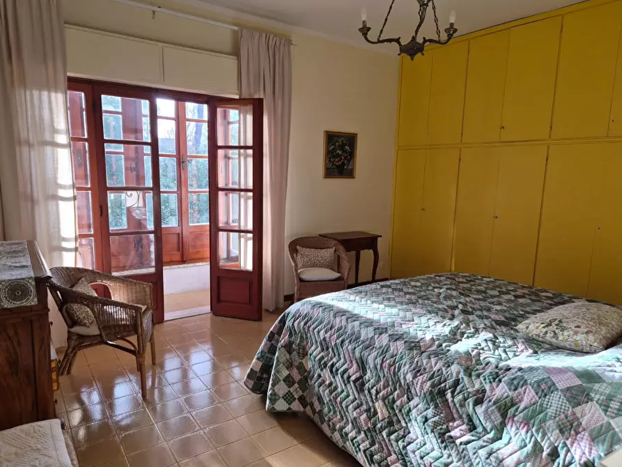 Immagine 17 di Casa bifamiliare in vendita  a Massa