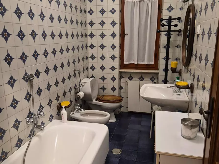 Immagine 22 di Casa bifamiliare in vendita  a Massa