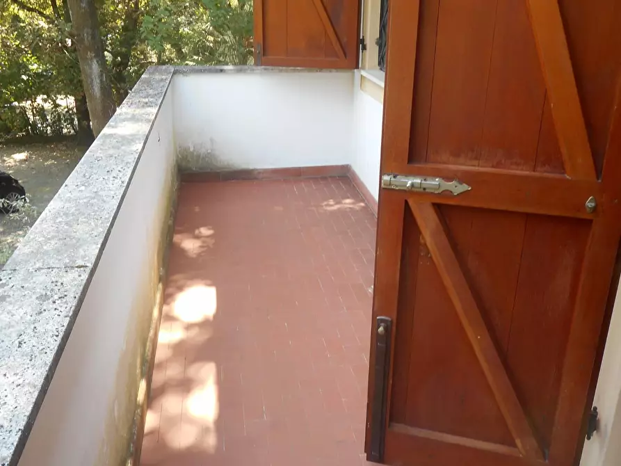 Immagine 21 di Casa bifamiliare in vendita  a Massa