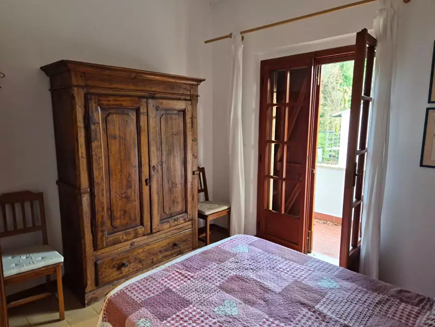 Immagine 19 di Casa bifamiliare in vendita  a Massa