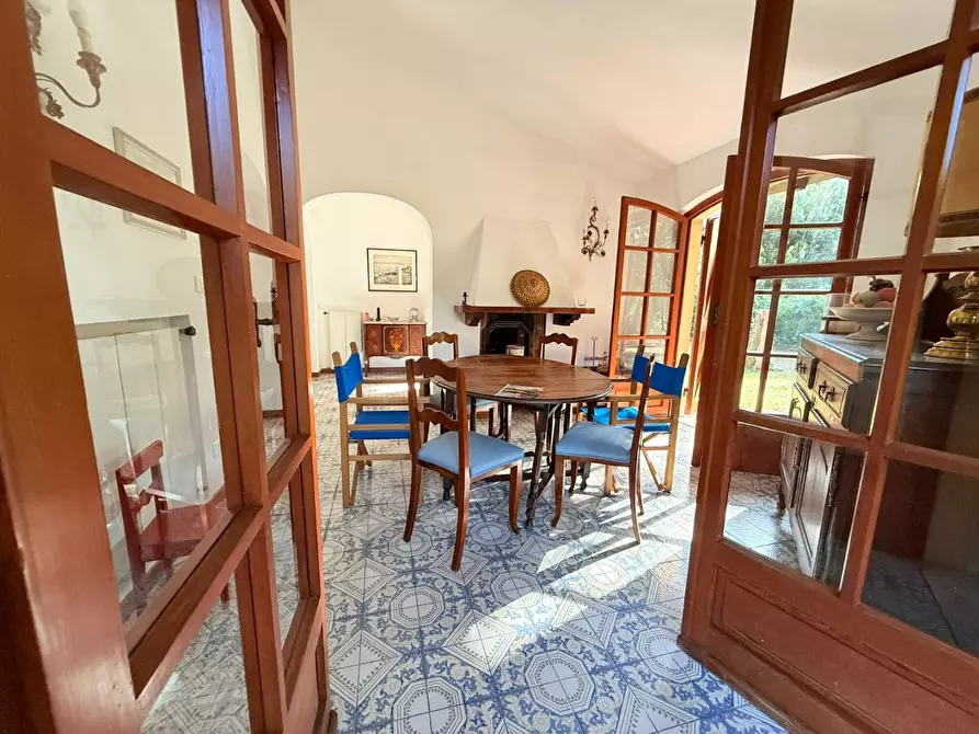 Immagine 12 di Casa bifamiliare in vendita  a Massa