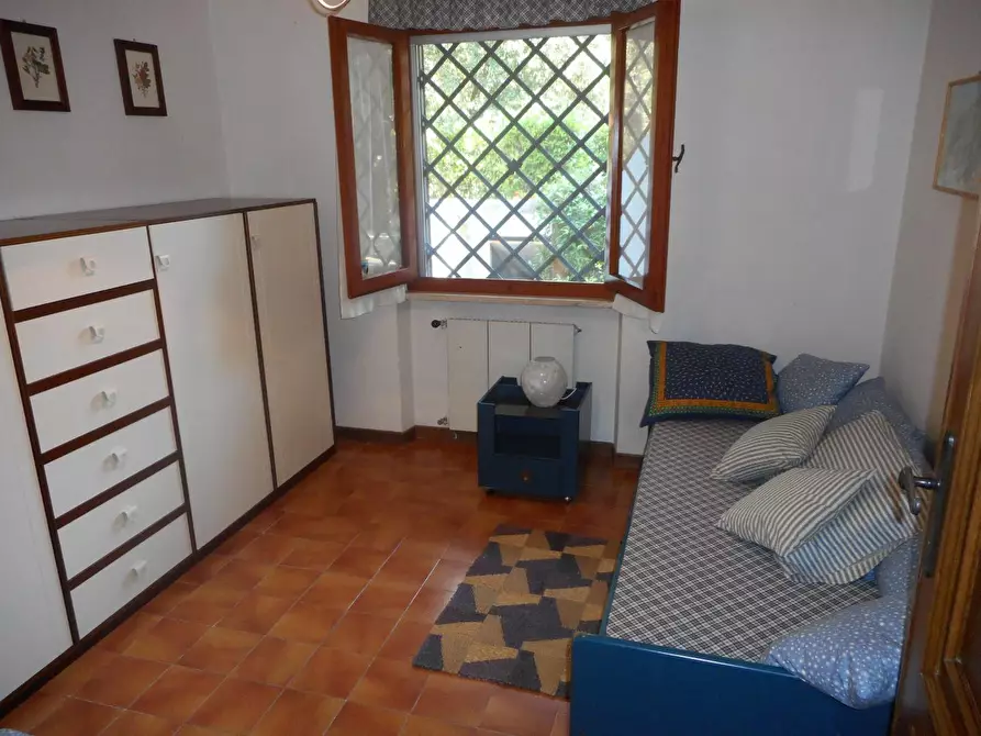 Immagine 14 di Casa bifamiliare in vendita  a Massa