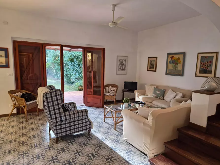 Immagine 10 di Casa bifamiliare in vendita  a Massa