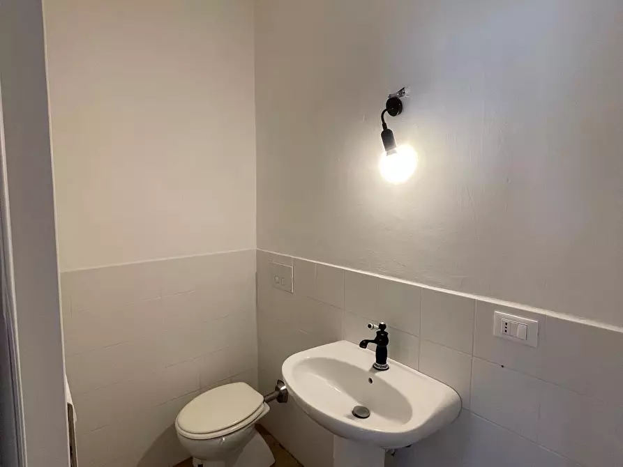 Immagine 6 di Appartamento in affitto  a Viareggio