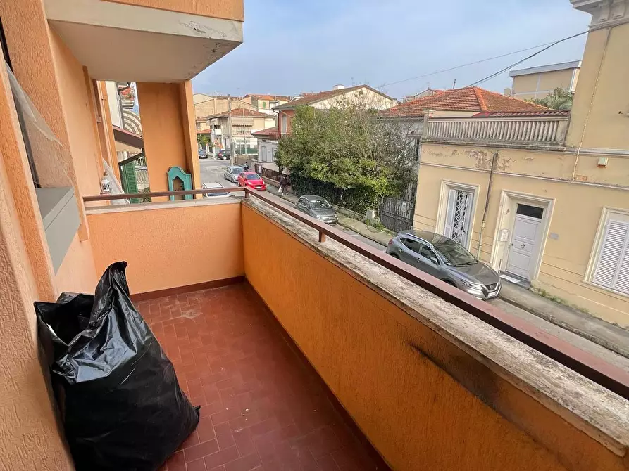 Immagine 10 di Appartamento in affitto  a Viareggio