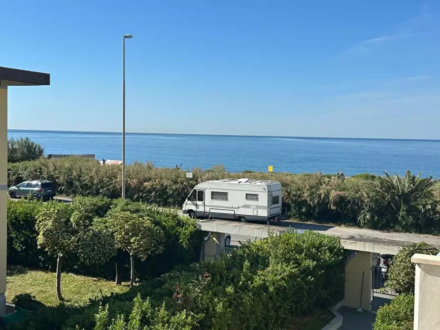 Immagine 7 di Appartamento in vendita  a Carrara