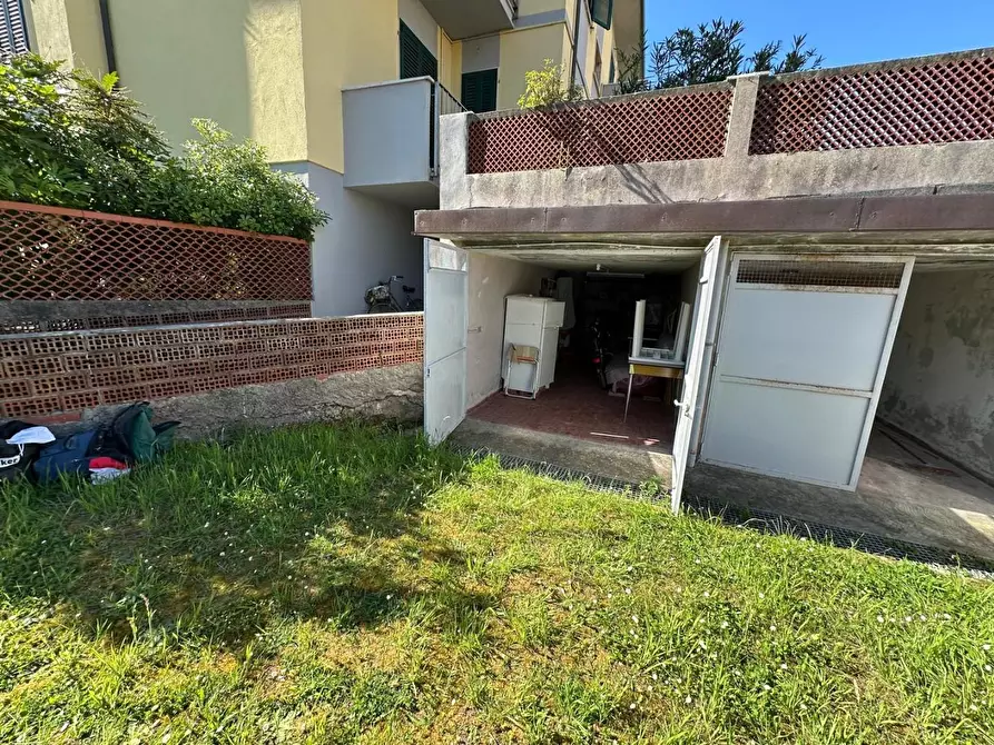 Immagine 21 di Appartamento in vendita  a Carrara