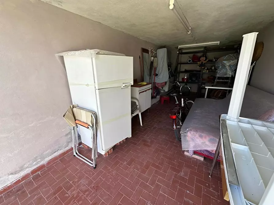 Immagine 23 di Appartamento in vendita  a Carrara