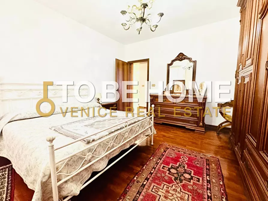 Immagine 11 di Porzione di casa in vendita  a Venezia
