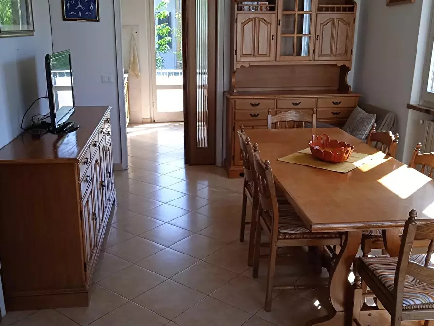 Immagine 3 di Appartamento in affitto  a Camaiore