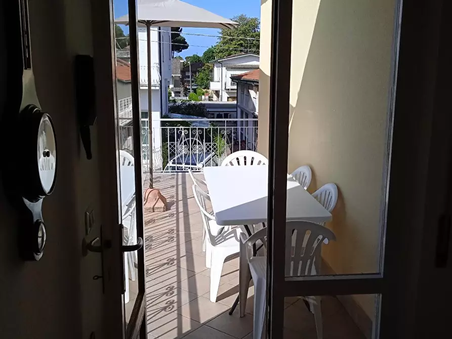 Immagine 8 di Appartamento in affitto  a Camaiore